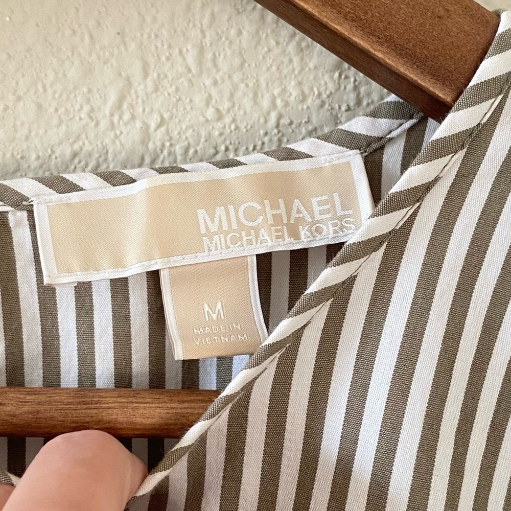 ⭐️ SOLD ⭐️ Michael Kors Taupe & White Striped Bell Sleeve Tunic Blouse Size - Picture 9 of 9
